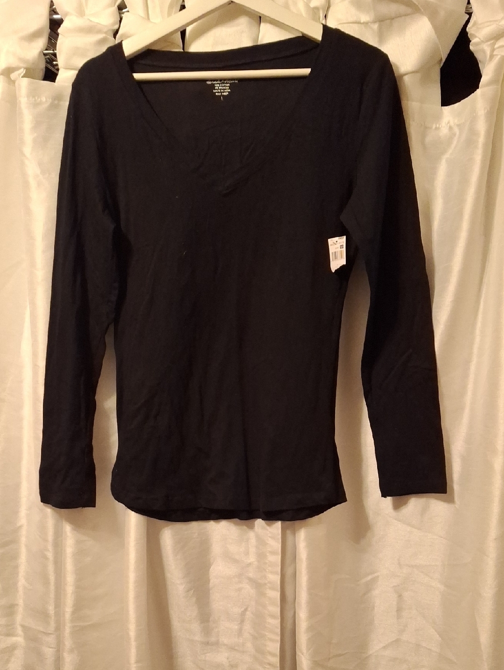 Derek Heart Black Long Sleeve V-Neck Top